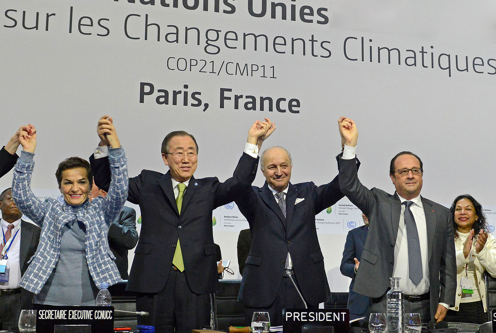 UN's Ban urges leaders to fast track Paris Agreement on climate 